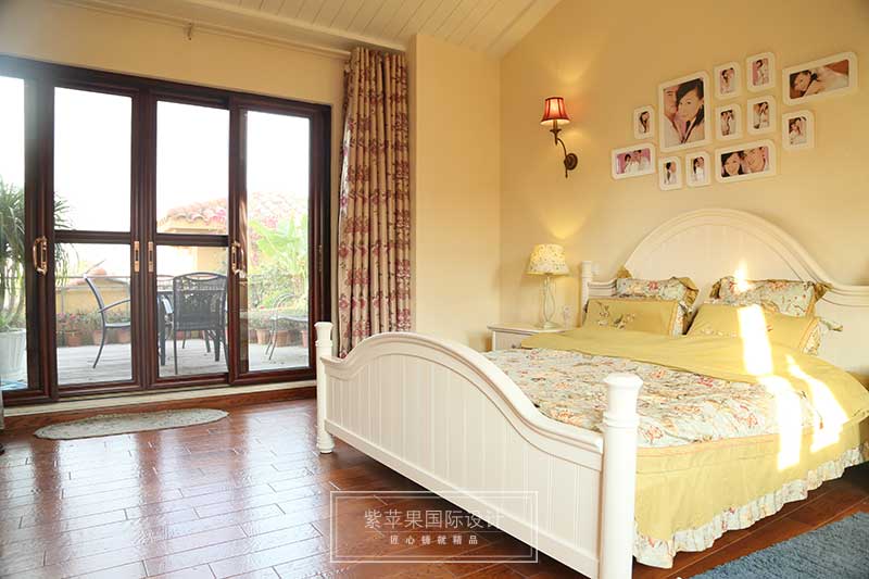 臥室裝修實(shí)景圖